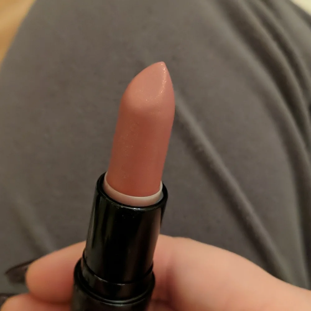 MAC LIPSTICK - Picture 2 of 4